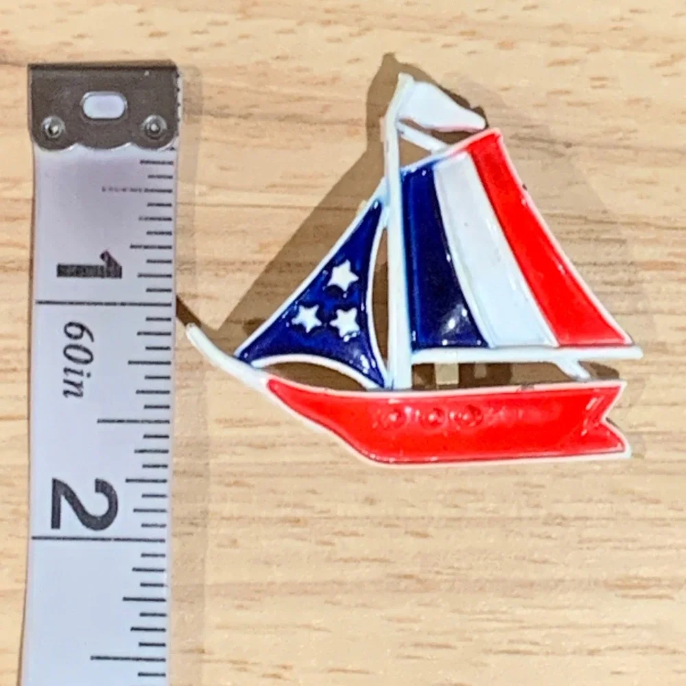 Vintage Hallmark Patriotic‎ Sailboat Brooch Red White Blue Enamel Nautical 1986